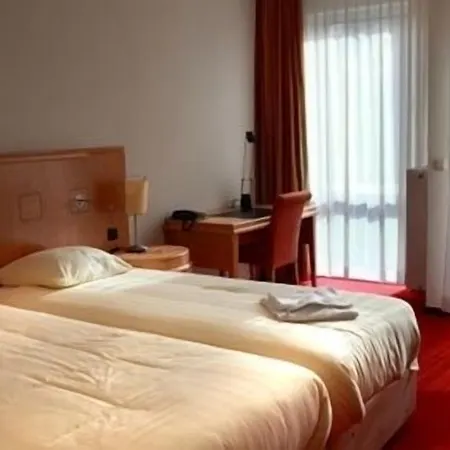 Отель 2000 Valkenburg 3*