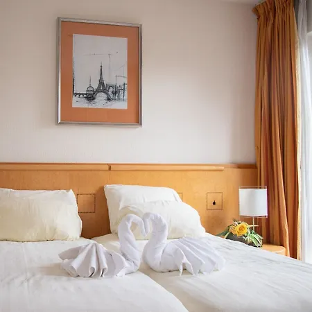 2000 Valkenburg Otel