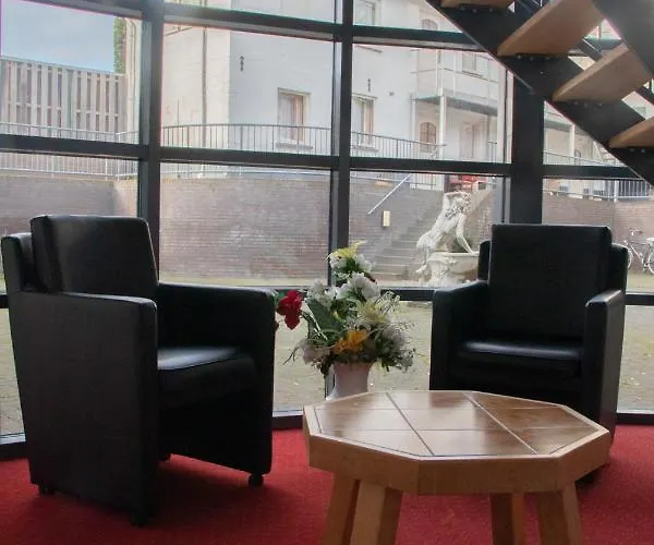 2000 Valkenburg Hotell 3*